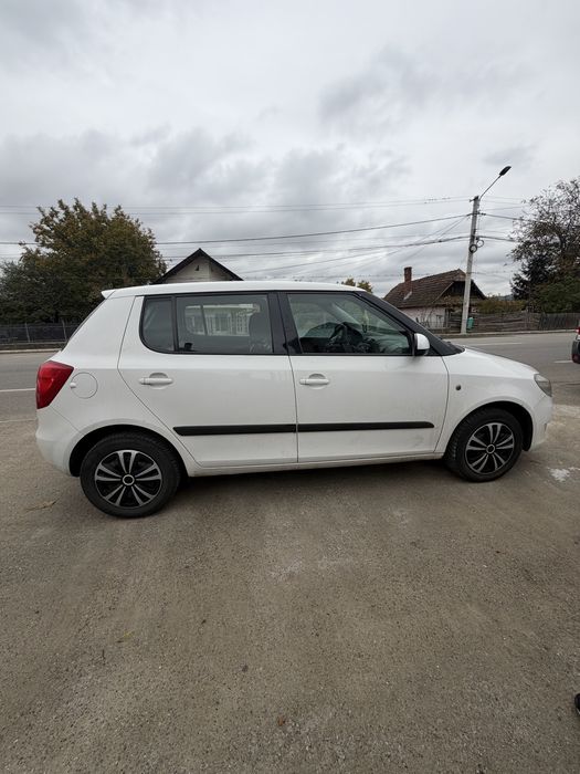 SKODA Fabia 2013 — imagine 3
