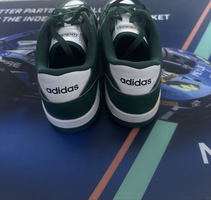 Adiads Turnaround Low Green