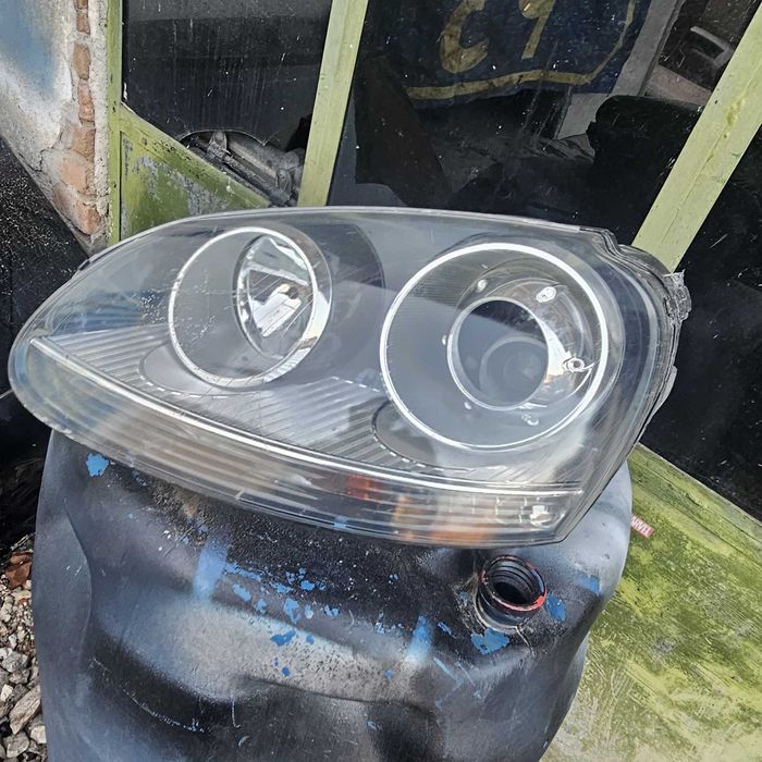 Продавам Голф 5  2.0tdi 140кс 4х4
както и още около 15 Голфа на ЧАСТИ