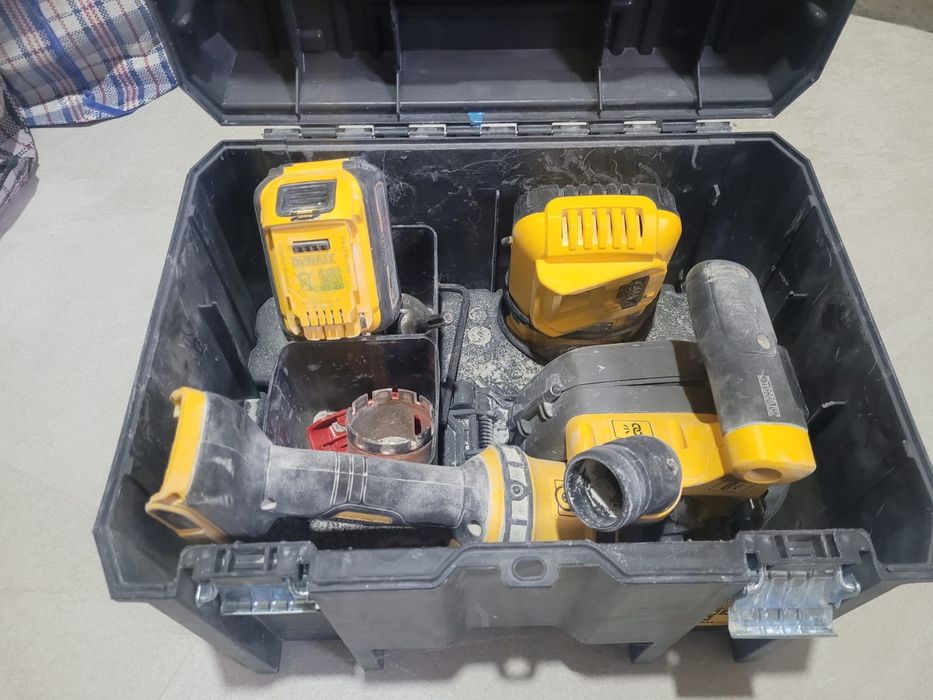 Продам штраборез DAWALT оригинал.