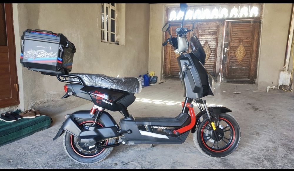 Qarshi skuter sotiladi