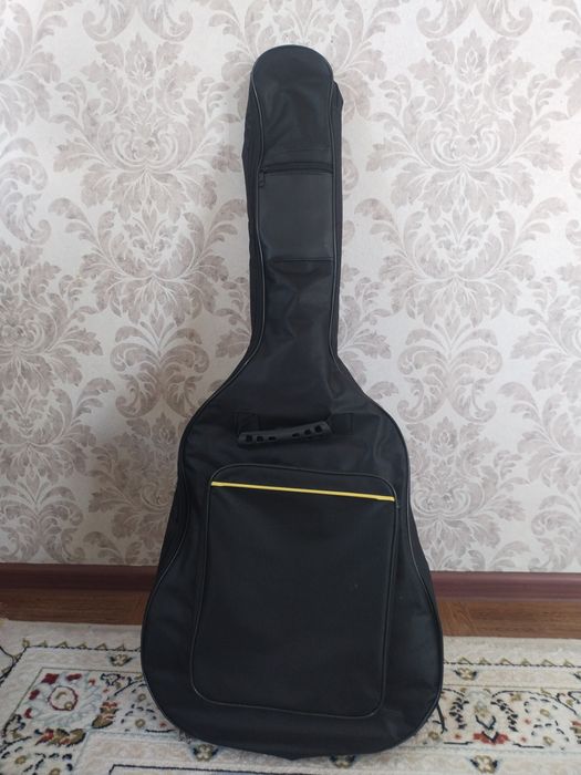 Акустическая гитара