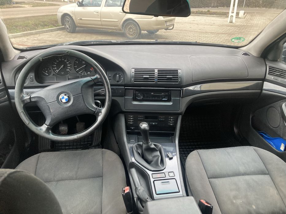 De vanzare  bmw e39 520i