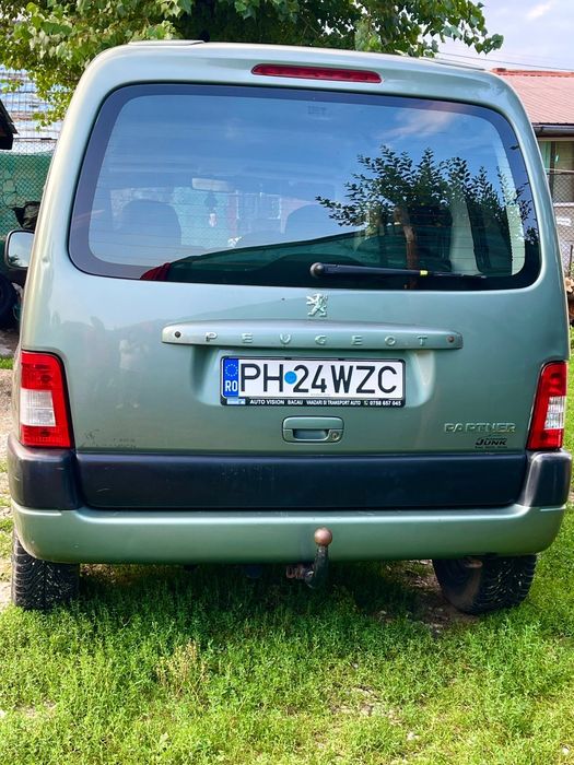Vând Peugeot Partner
