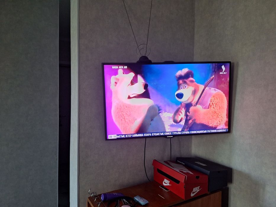 Продам смарт tv.