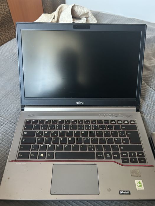 Laptop Fujitsu Lifebook E734