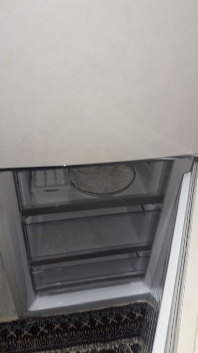 Холадиник LG срочно продается