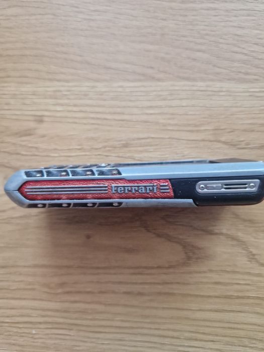Vertu Ferrai telefon