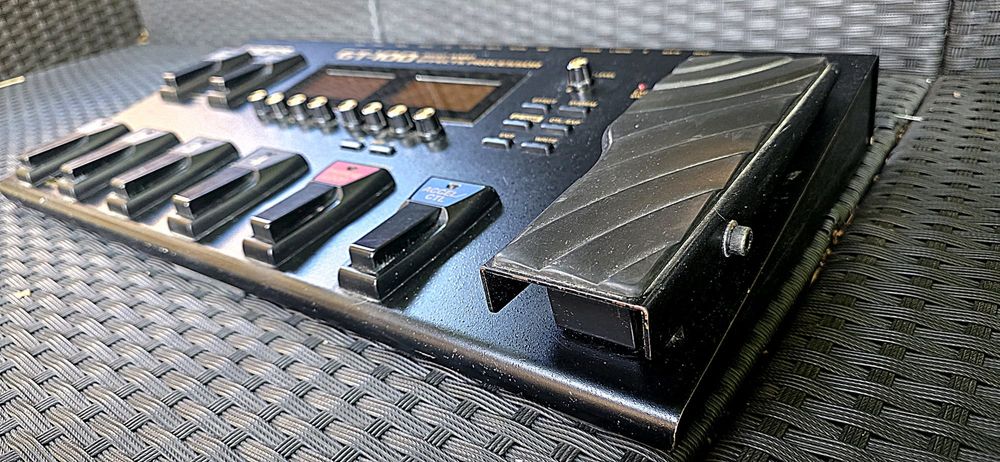 Efect chitara / Procesor BOSS GT 100 v2