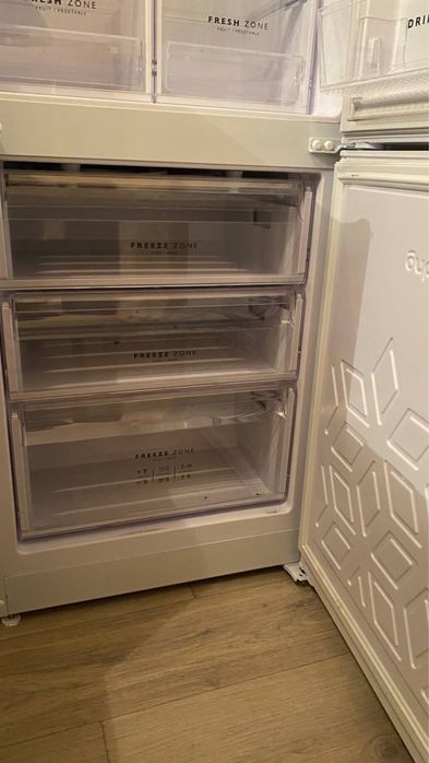 Продам холодильник новый