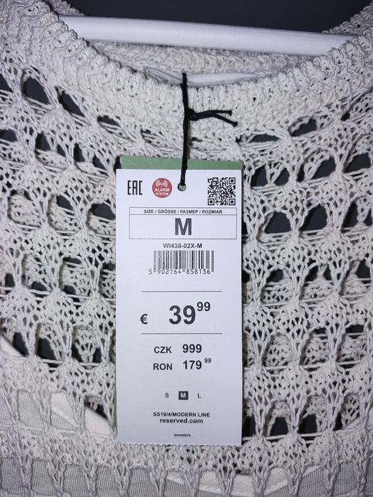 Rochie Reserved  ajurata cu eticheta