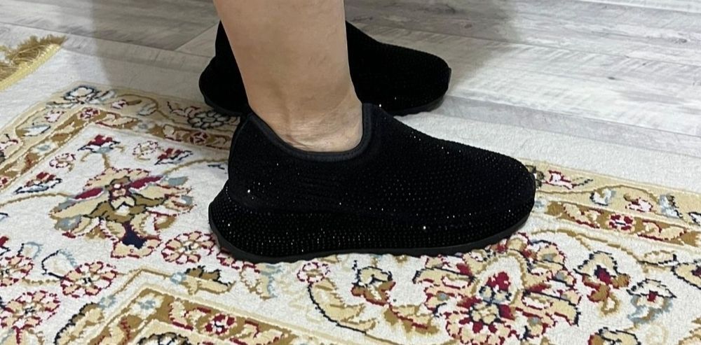 Женскии кросовкии женские