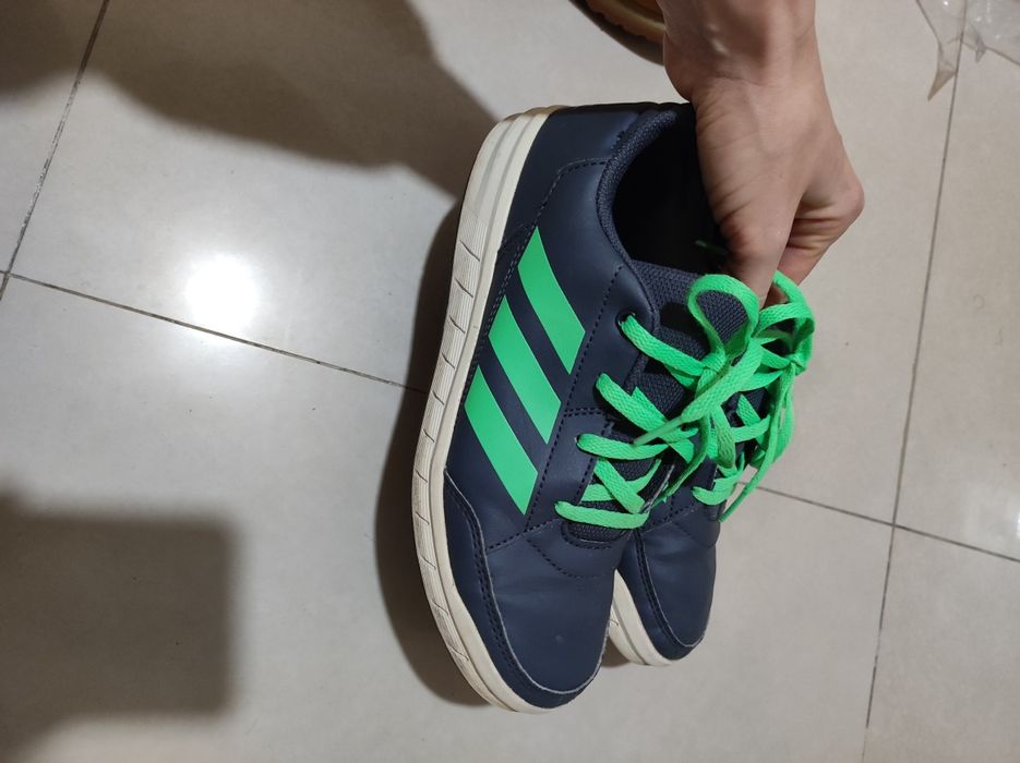 Маратонки Адидас 36 2/3