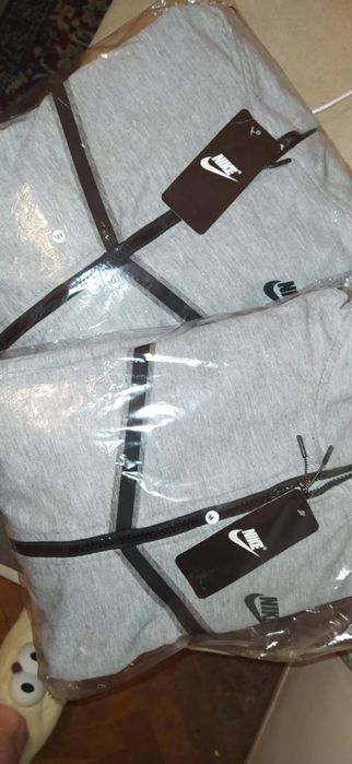 Мъжки сив екип nike