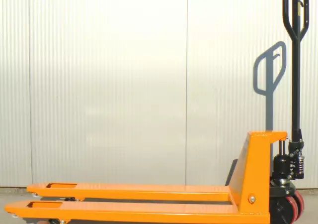 Транспалетна количка