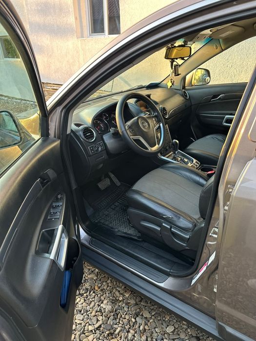 Vând Opel Antara