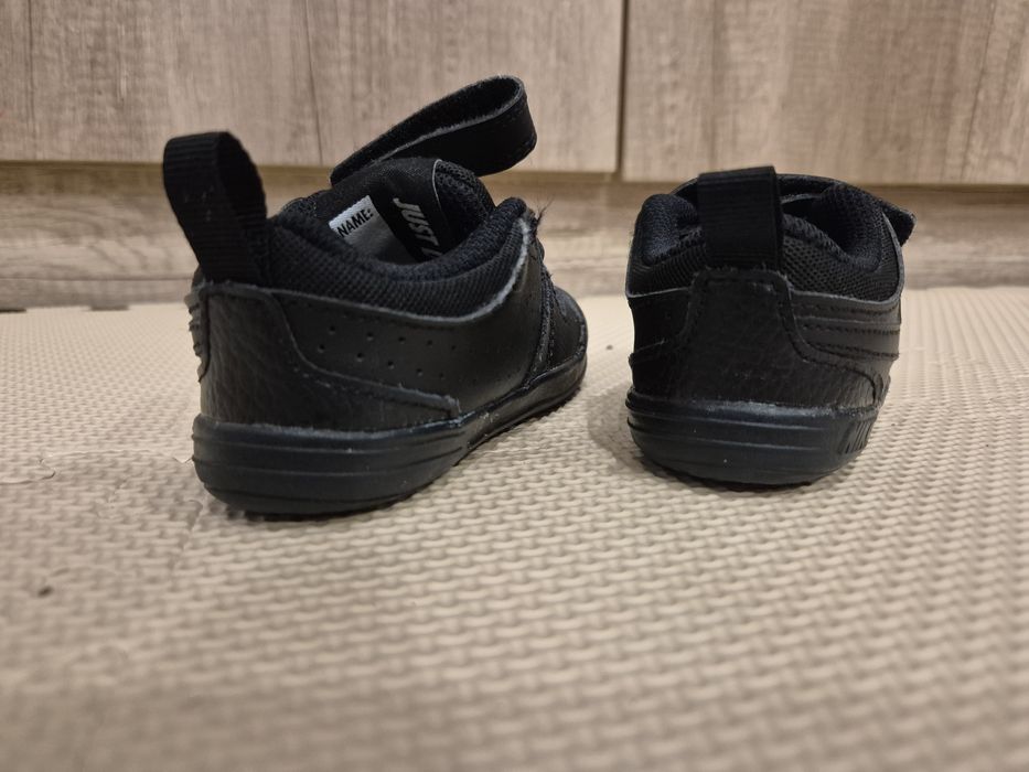 Сандали Nike 23,5