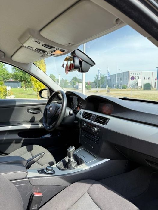Bmw e90 320d Recent adus din Germania