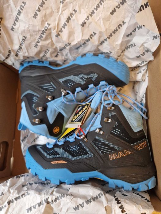 Ghete trail Mammut Goretex, waterproof, noi, in cutie,munte,iarna,tura