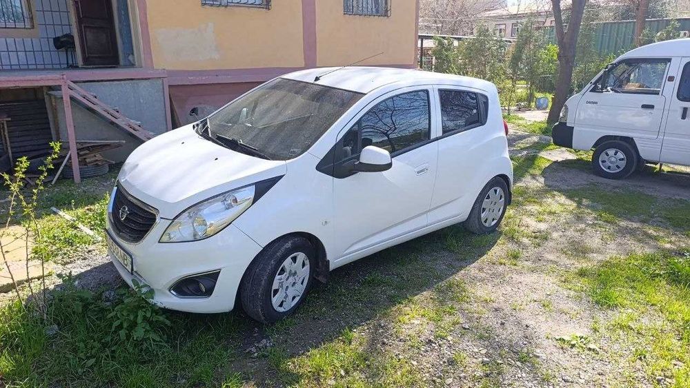 Спарк 2019 года, автомат сделаный, 6200 окончательно.