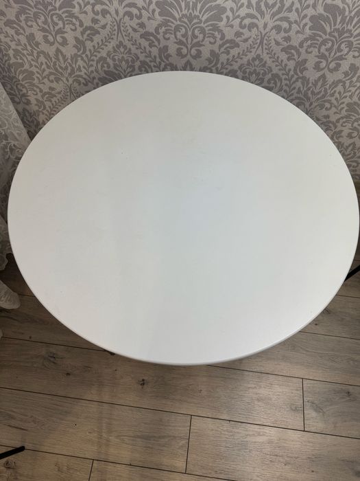 Круглый кухонный стол