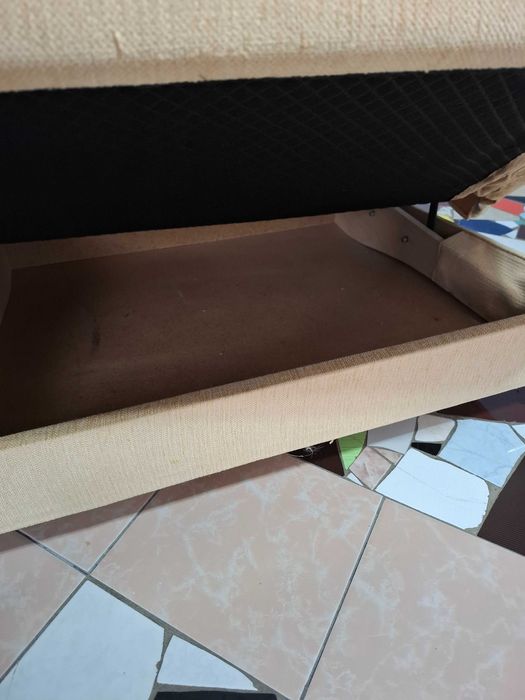 Срочно продам диван - книжку