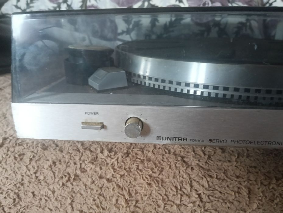 Vând amplituner Delia + Pick-up Unitra GS431