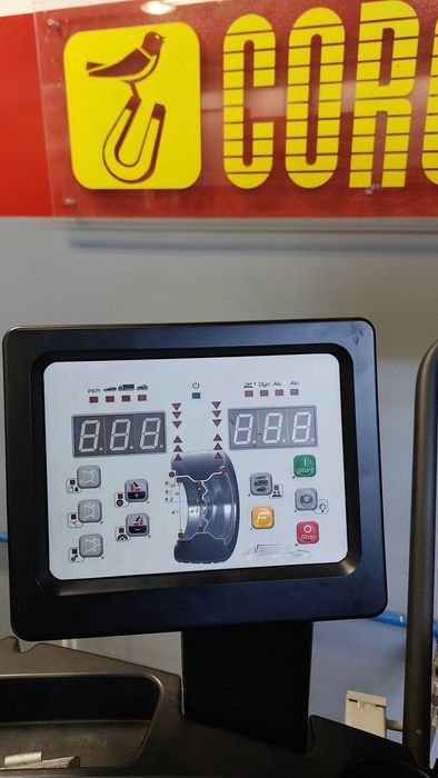 CORGHI - ProLine Truck150  Баланс машина за гуми на товарни автомобили