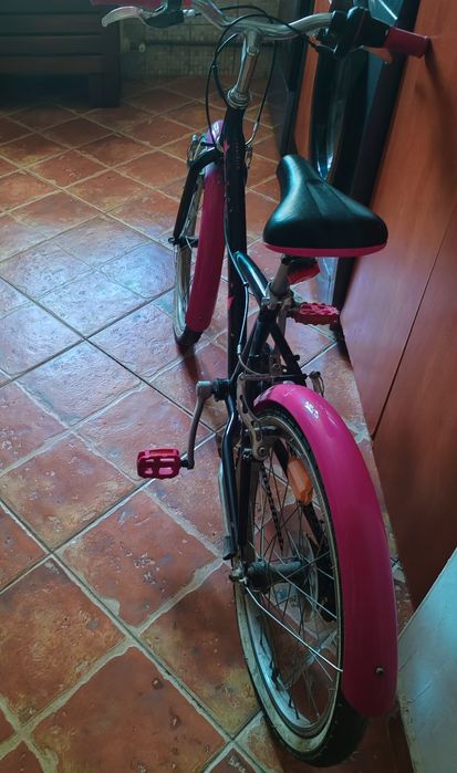 Pachet Complet: Bicicletă copii B'TWIN Original 20" + Cască + Coș + Roți ajutătoare