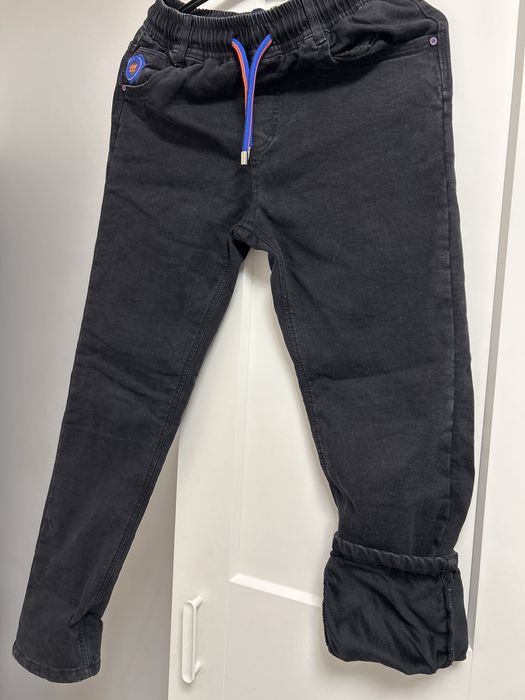 Pantaloni captusiti noi