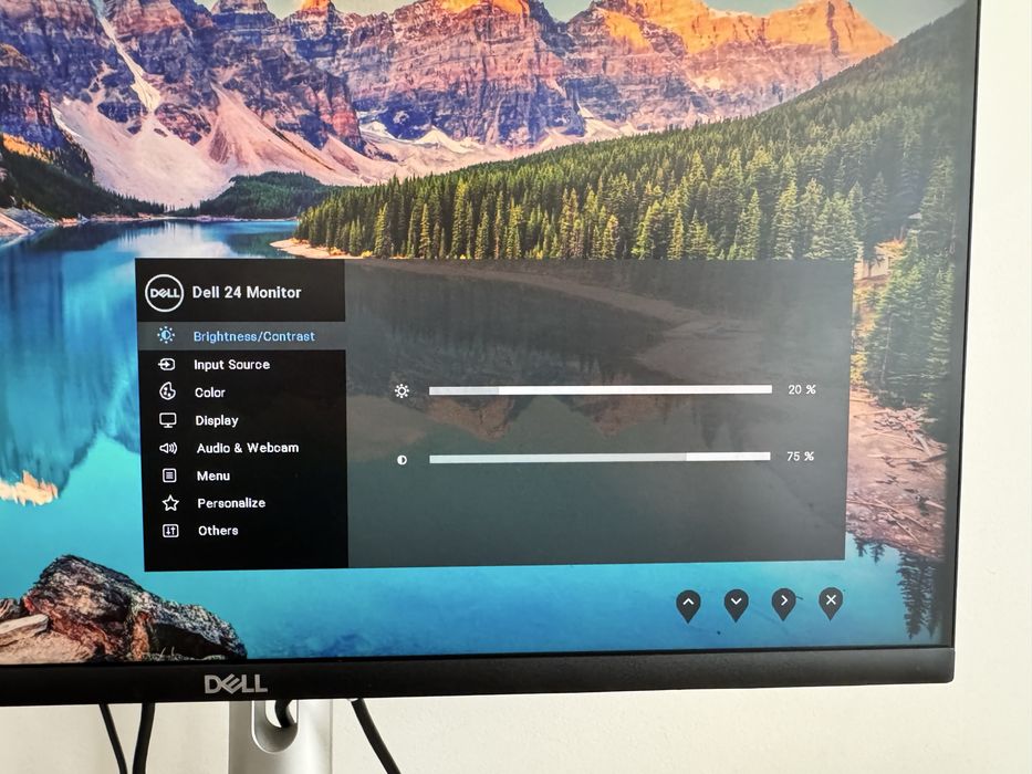 Dell S2422HZ – 24″ IPS монитор с Full HD камера, USB-C и 65W зареждане – като нов