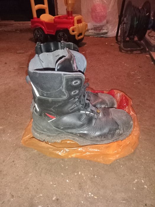 Кожаная обувь продам