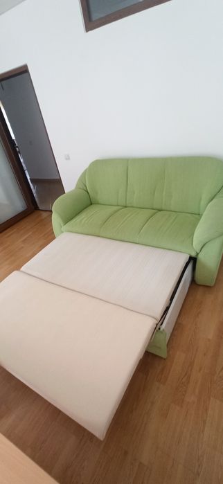 Canapea extensibila verde