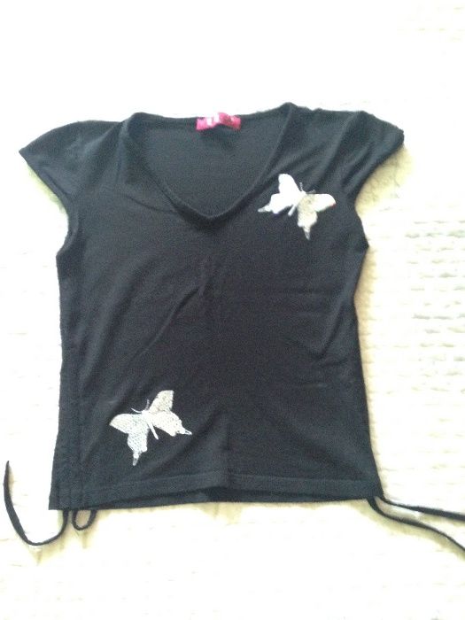 Продавам маркови тениски за момиче на 10-12 год. и летни панталони