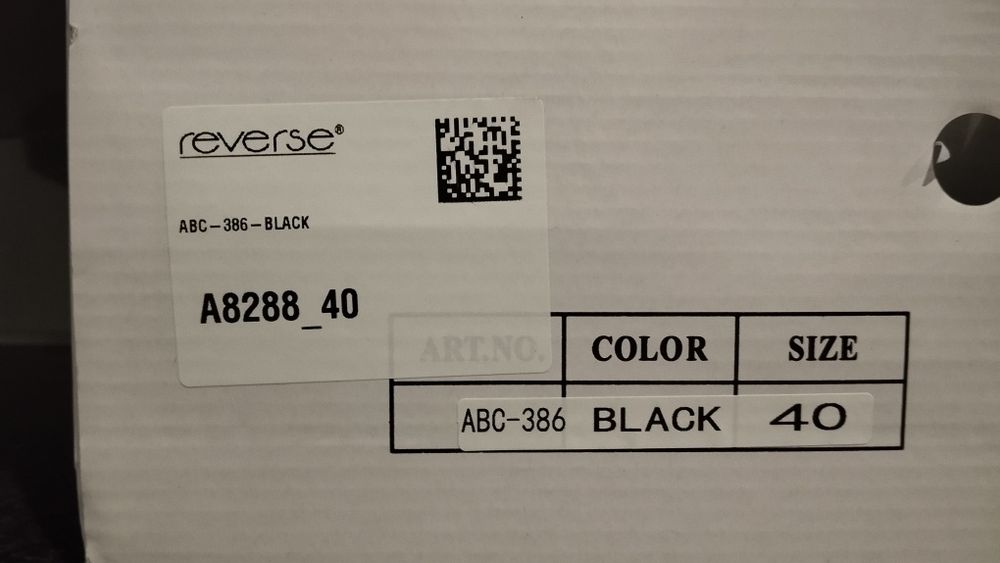 Дамски обувки номер 40 с камъни  НОВИ