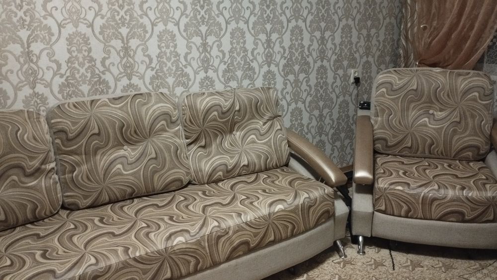 Продам мягкий уголок.