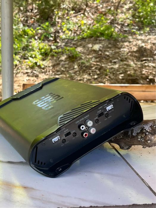 Усилвател JBL 1000w