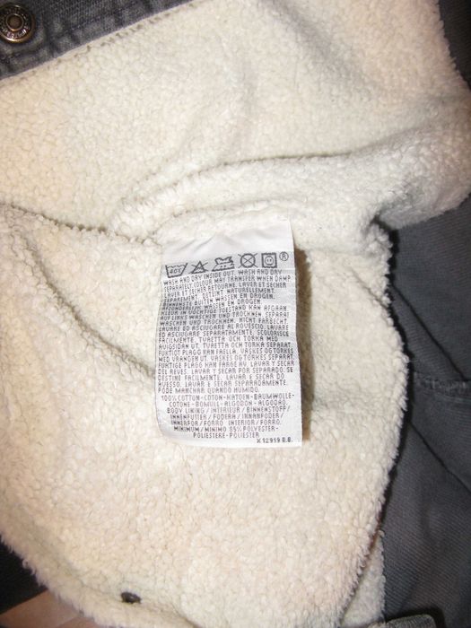Geaca de blugi imblanita originala Levi`s - Marimea S
