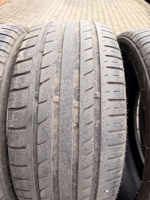 225/40/18 Goodride летни