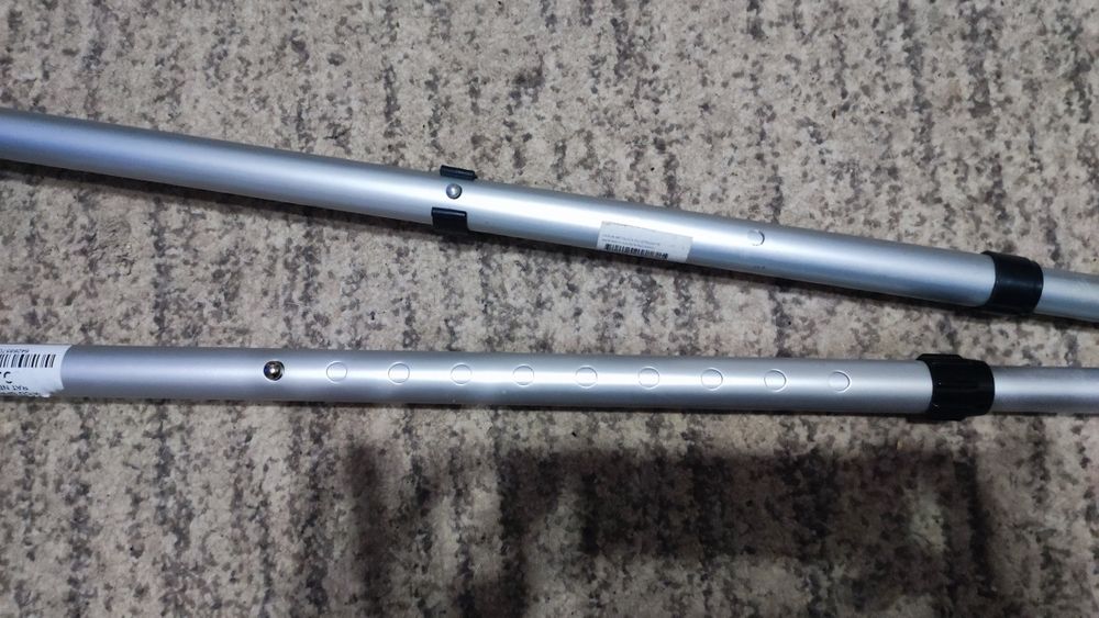 Vând 2 cârje antebraț pt adulți( preț pt ambele)