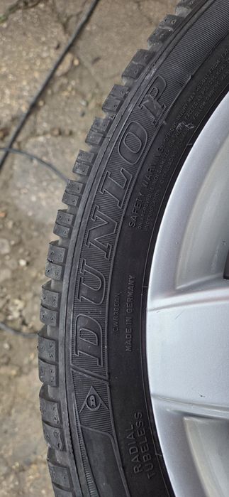 AUDI A1 оригинални джанти със зимни гуми 195/50/16 6J×16 ET30 5×100