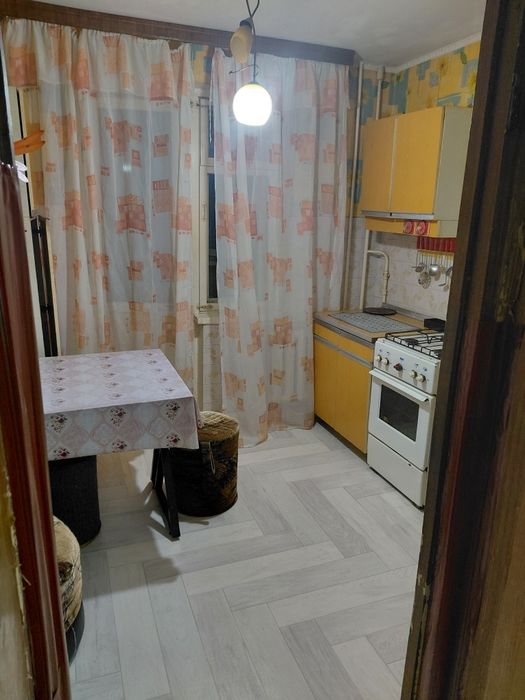 Сдам 2х ком квартиру.