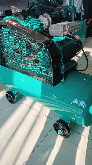 Компрессор 100литрли 1.0 бар