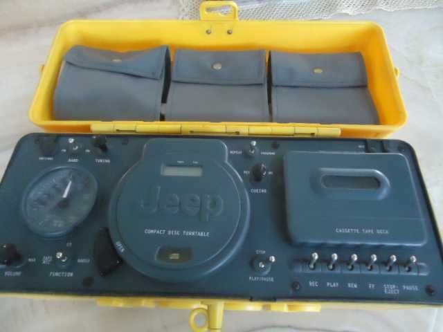 JEEP водоустойчиво радио, CD, касетофон.