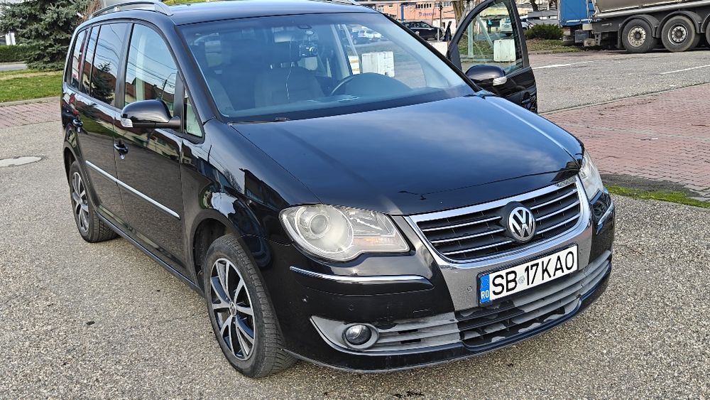 Vanzare auto VW Touran