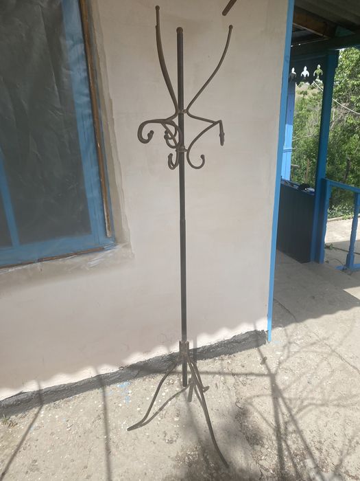 Кованная вешалка