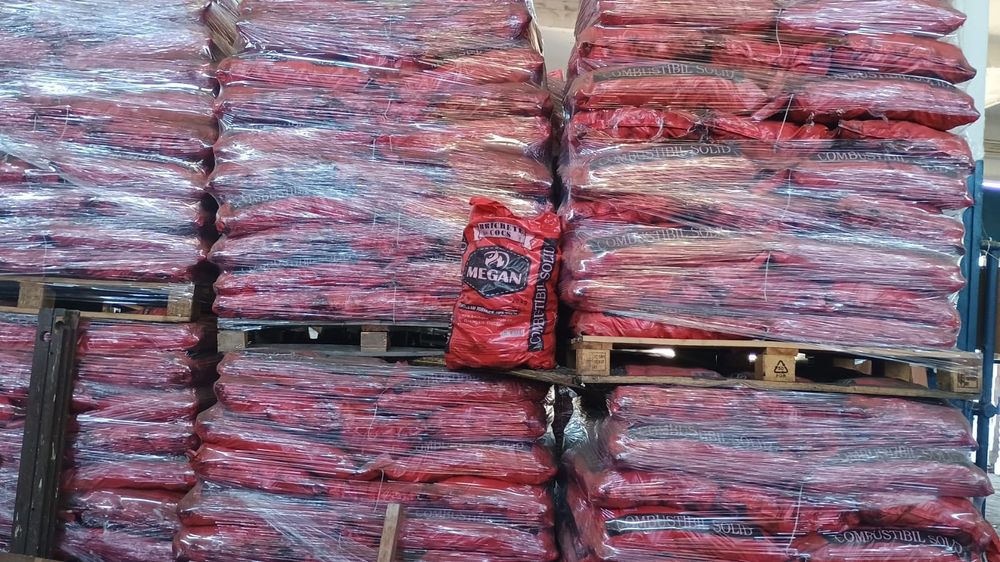 cărbune  din  lignit cu melasă uscat uscat & cărbune cox petrolier