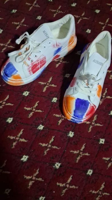 Кроссовки новые 40 размер