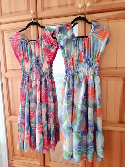 Две дамски рокли