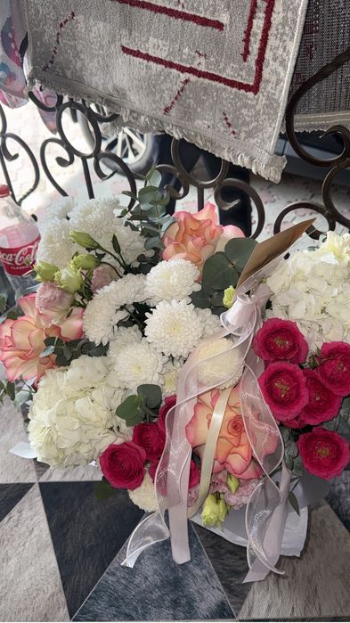 Цветы букет и 51 роза ( 2 шт)